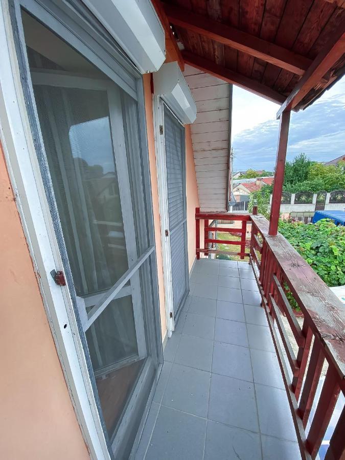 Cosy Bedroom For 2 With Balcony In A Family Villa Turnu Magurele Exterior photo